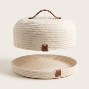 The Woven Casket / Case